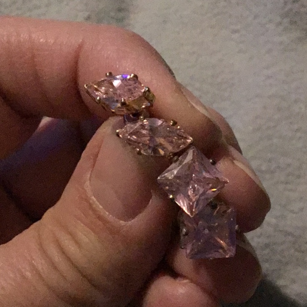 Earring pink stone